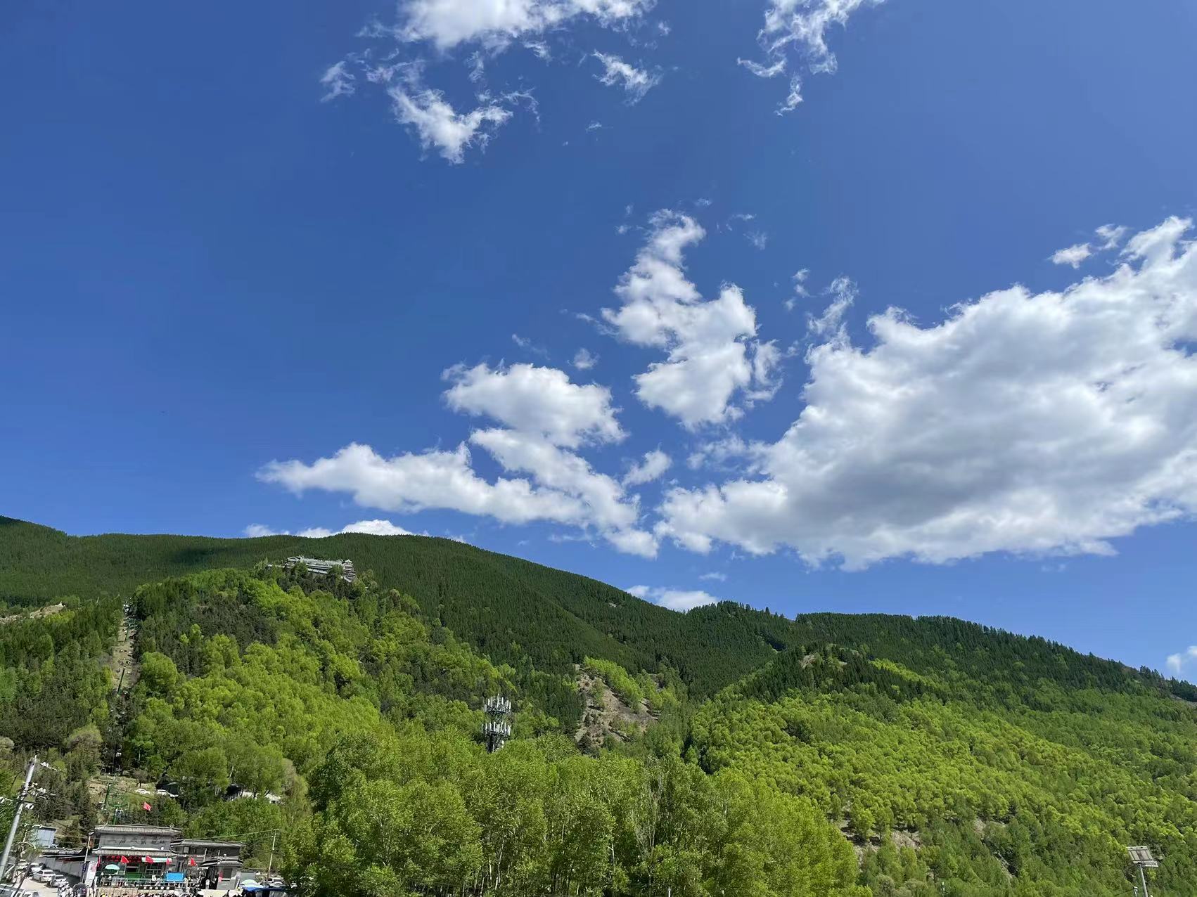 五台山脚下.jpg
